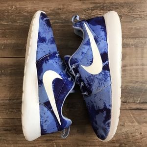 Men 11.5 Nike Rosherun Print shoes